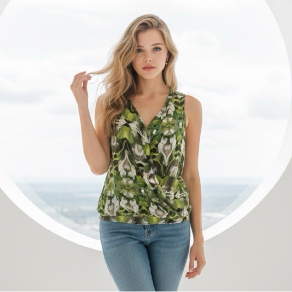 Alfani Green and White Patterned Top - 12